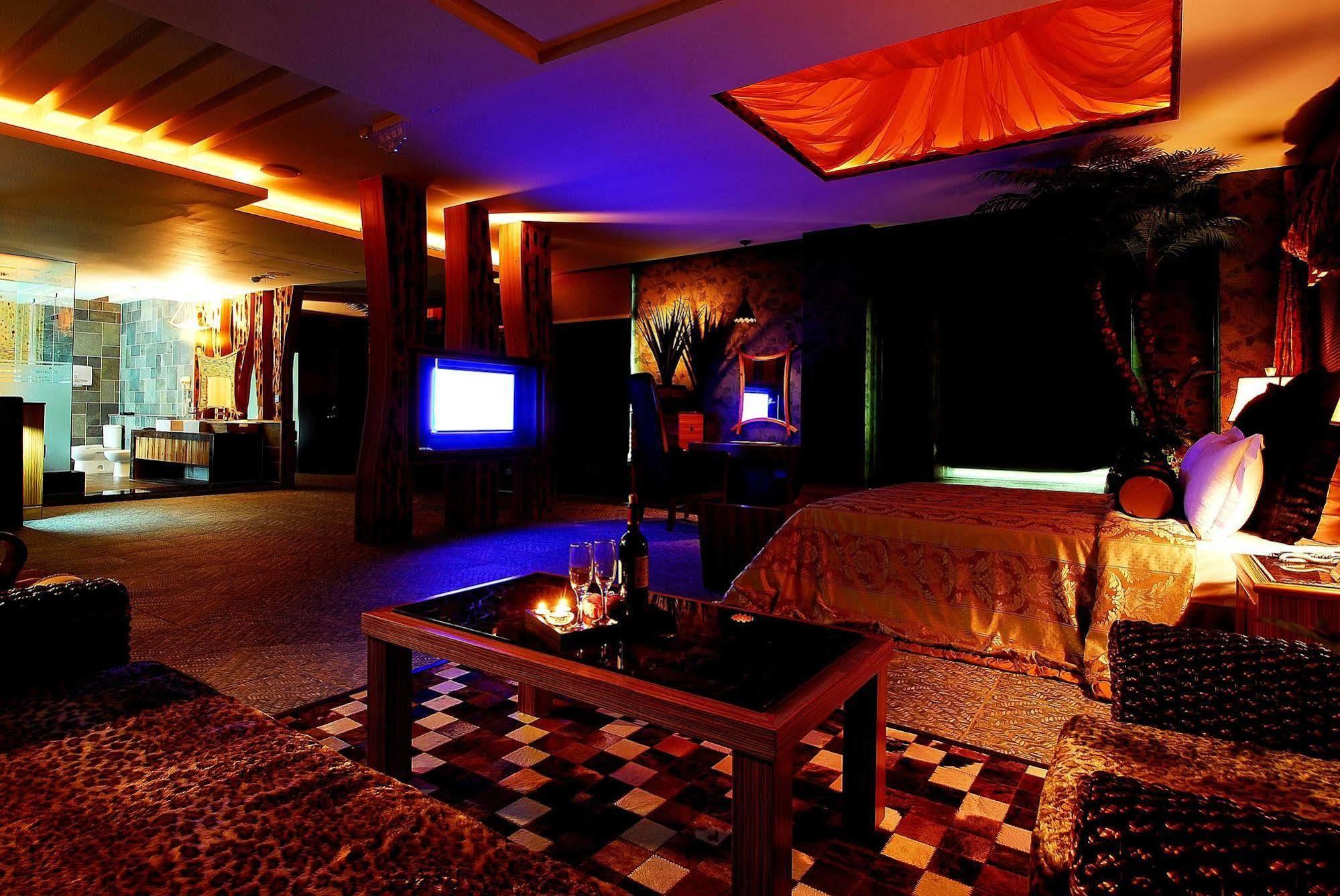 All-Ur Boutique Motel -Chia Yi Branch Csiaji Kültér fotó