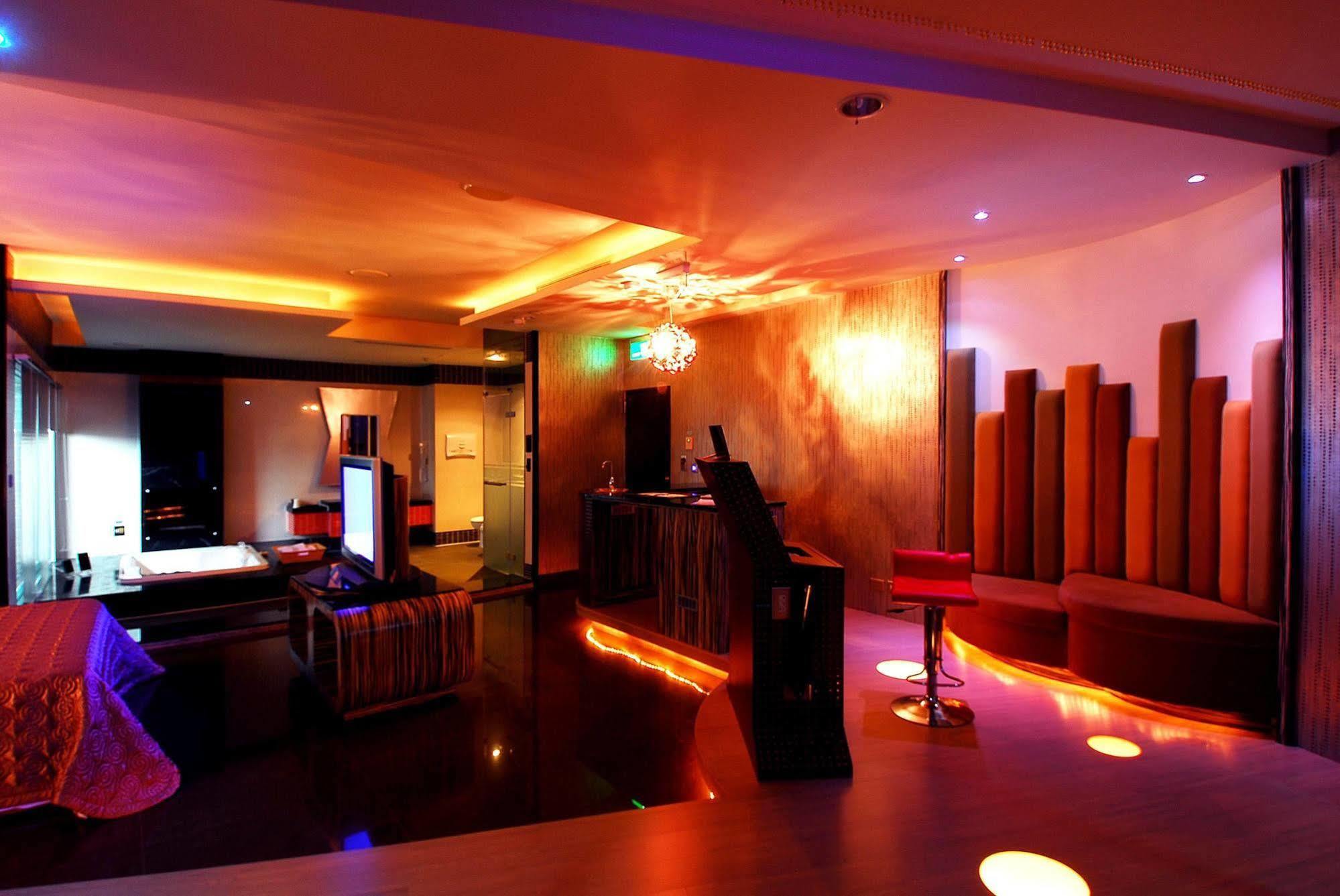 All-Ur Boutique Motel -Chia Yi Branch Csiaji Kültér fotó