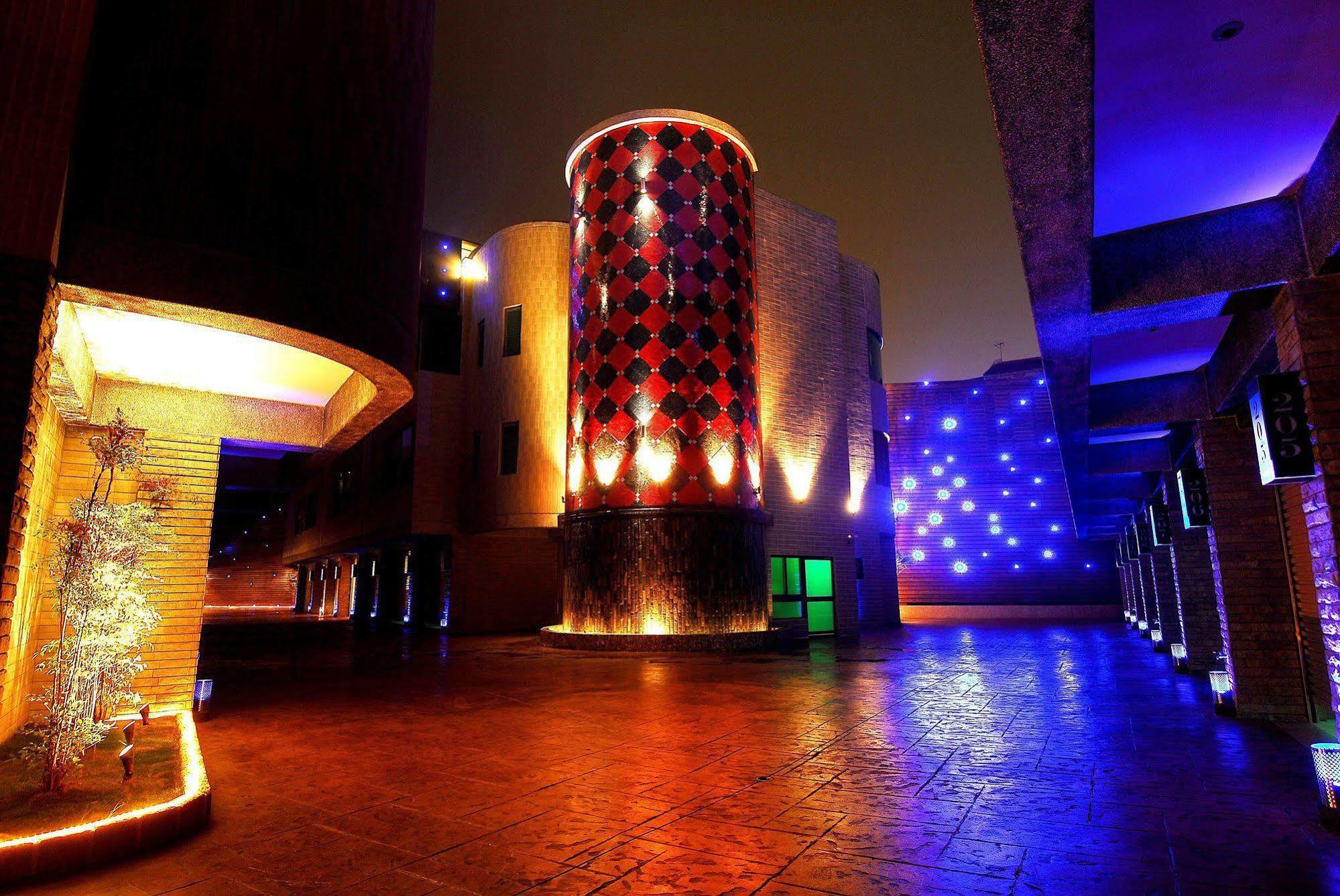All-Ur Boutique Motel -Chia Yi Branch Csiaji Kültér fotó